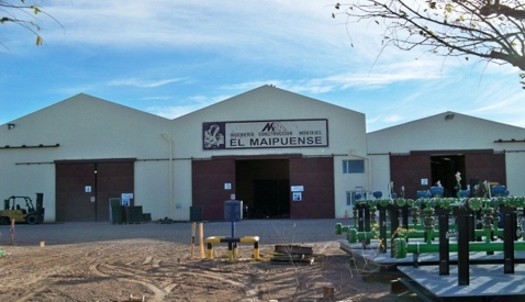 Fachada de los galpones de El Maipuense